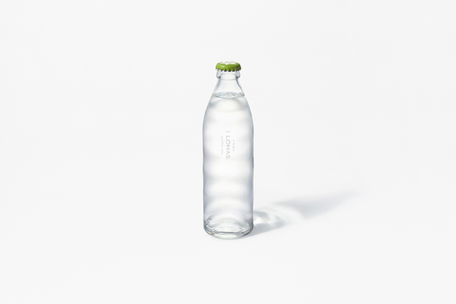 Nendo ボトルデザイン い ろ は す グラススパークリングウォーター 誕生 インテリア情報サイト